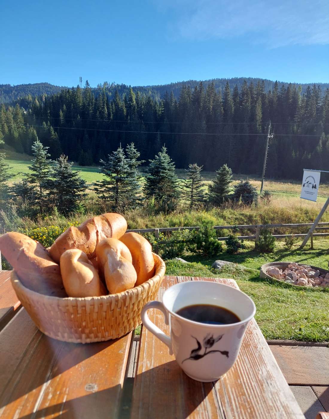 Almhuette-Mirnig-Urlaub-auf-der-Alm-in-Kaernten-Almhuette-mieten-Almhaus-mit-grossem-Garten-und-Sauna-und-Spielplatz-Home-Galerie-Foto-5