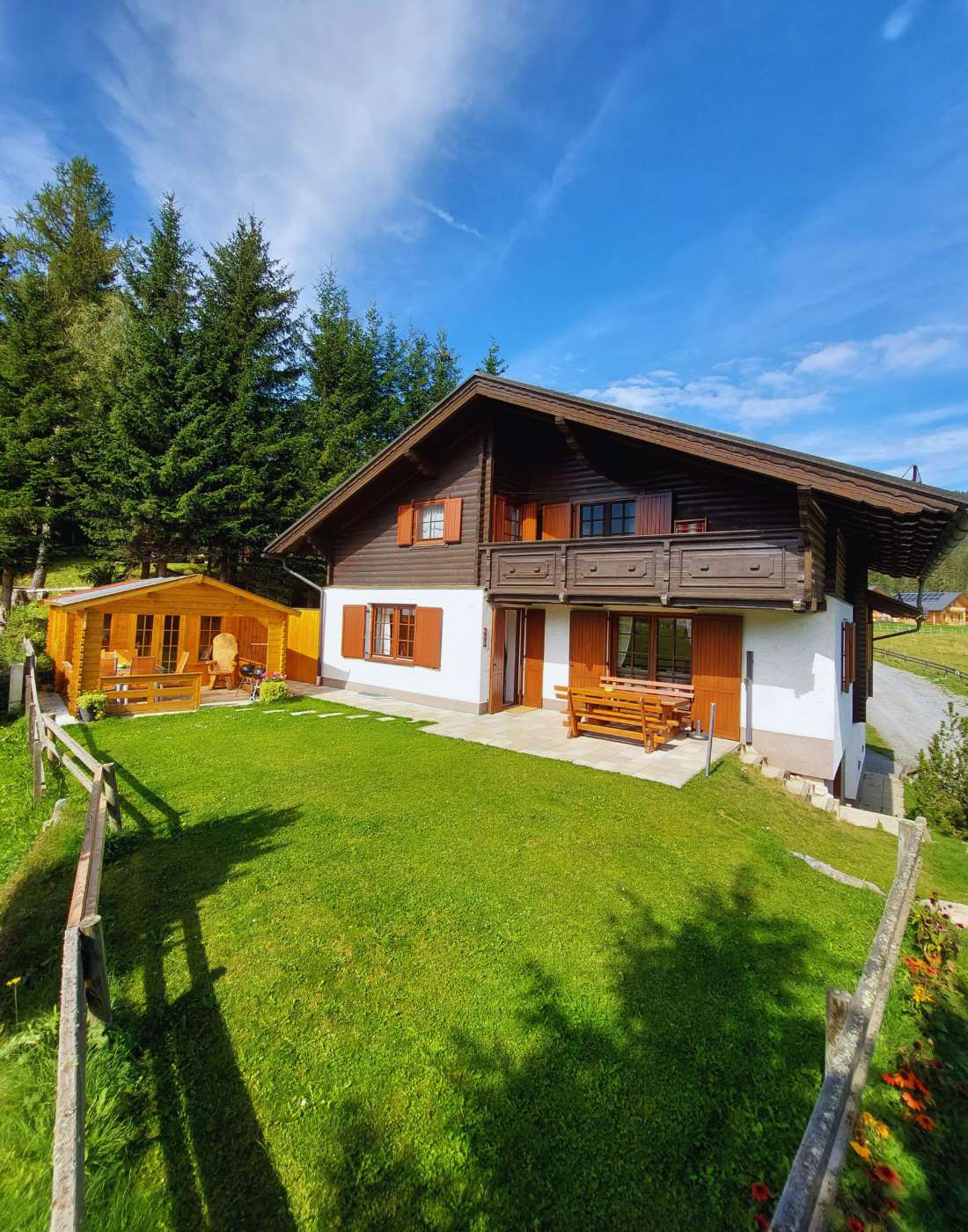 Almhuette-Mirnig-Urlaub-auf-der-Alm-in-Kaernten-Almhuette-mieten-Almhaus-mit-grossem-Garten-und-Sauna-und-Spielplatz-Home-Galerie-Foto-8
