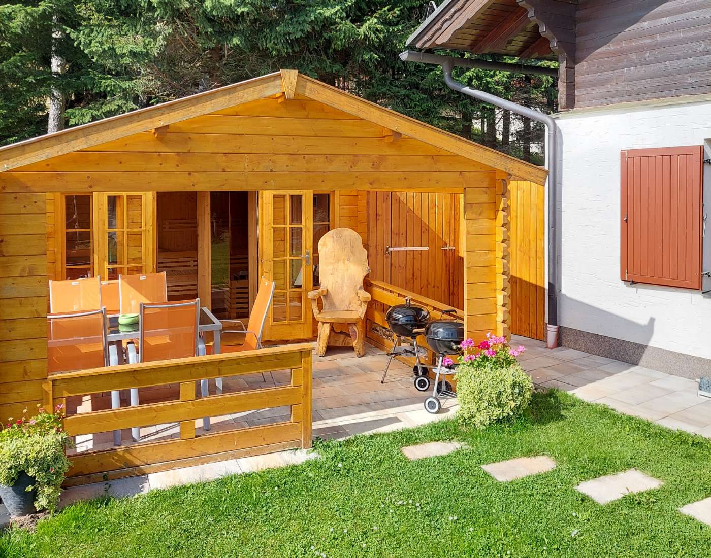 Almhütte Mirnig | Urlaub auf der Alm in Kärnten | Almhütte in Flattnitz mieten | Gartenhaus mit privater Sauna
