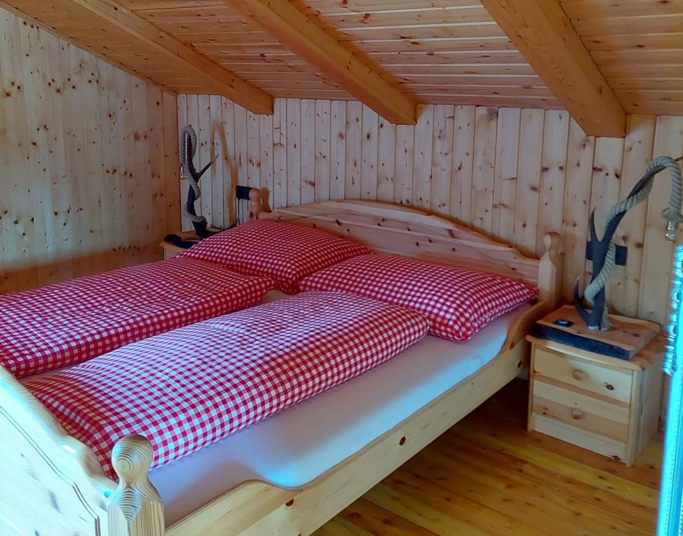 Almhütte Mirnig | Urlaub auf der Alm in Kärnten | Almhütte in Flattnitz mieten | Hirschzimmer 1