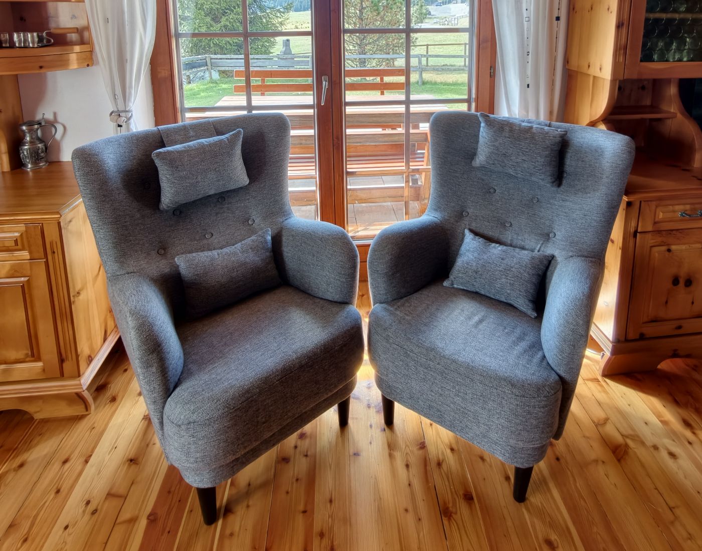 Almhütte Mirnig | Urlaub auf der Alm in Kärnten | Almhütte in Flattnitz mieten | Wohnzimmer | Couchsessel